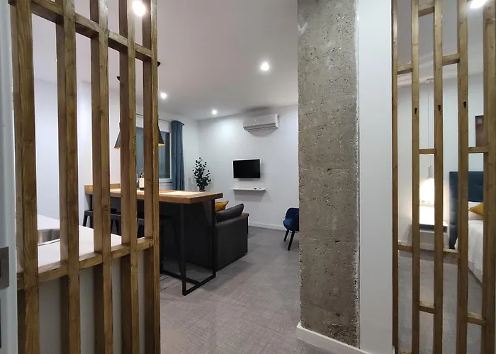 Ferola Homes Appartamento *