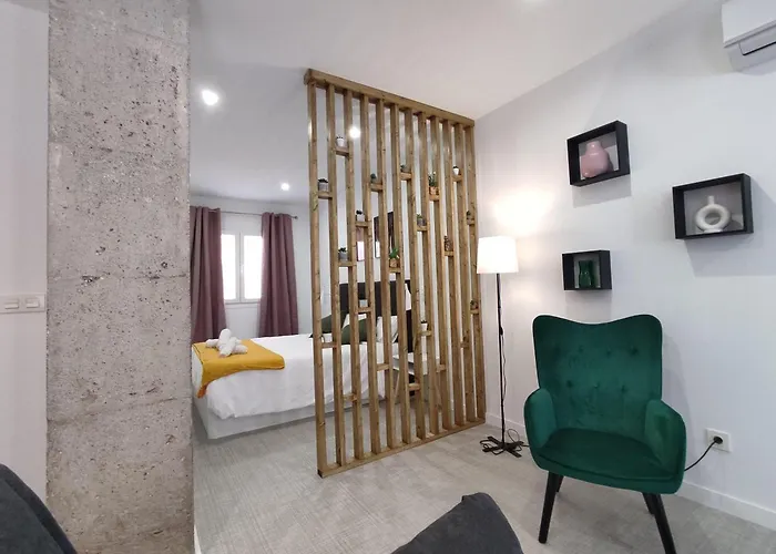 Ferola Homes Appartamento *